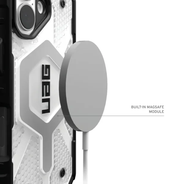 UAG Pathfinder Clear Case for iPhone 17 with Magsafe