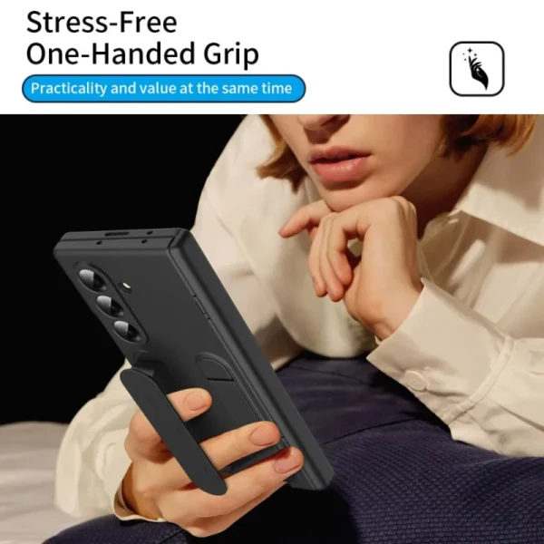 imgi_19_coque-samsung-galaxy-z-fold-7-sangle-manuelle-et-film-en-verre-trempe.webp Samsung Galaxy Z Fold 7 Silicone Case with Strap & Kickstand | Hinge Protection Cover | Tempered Glass